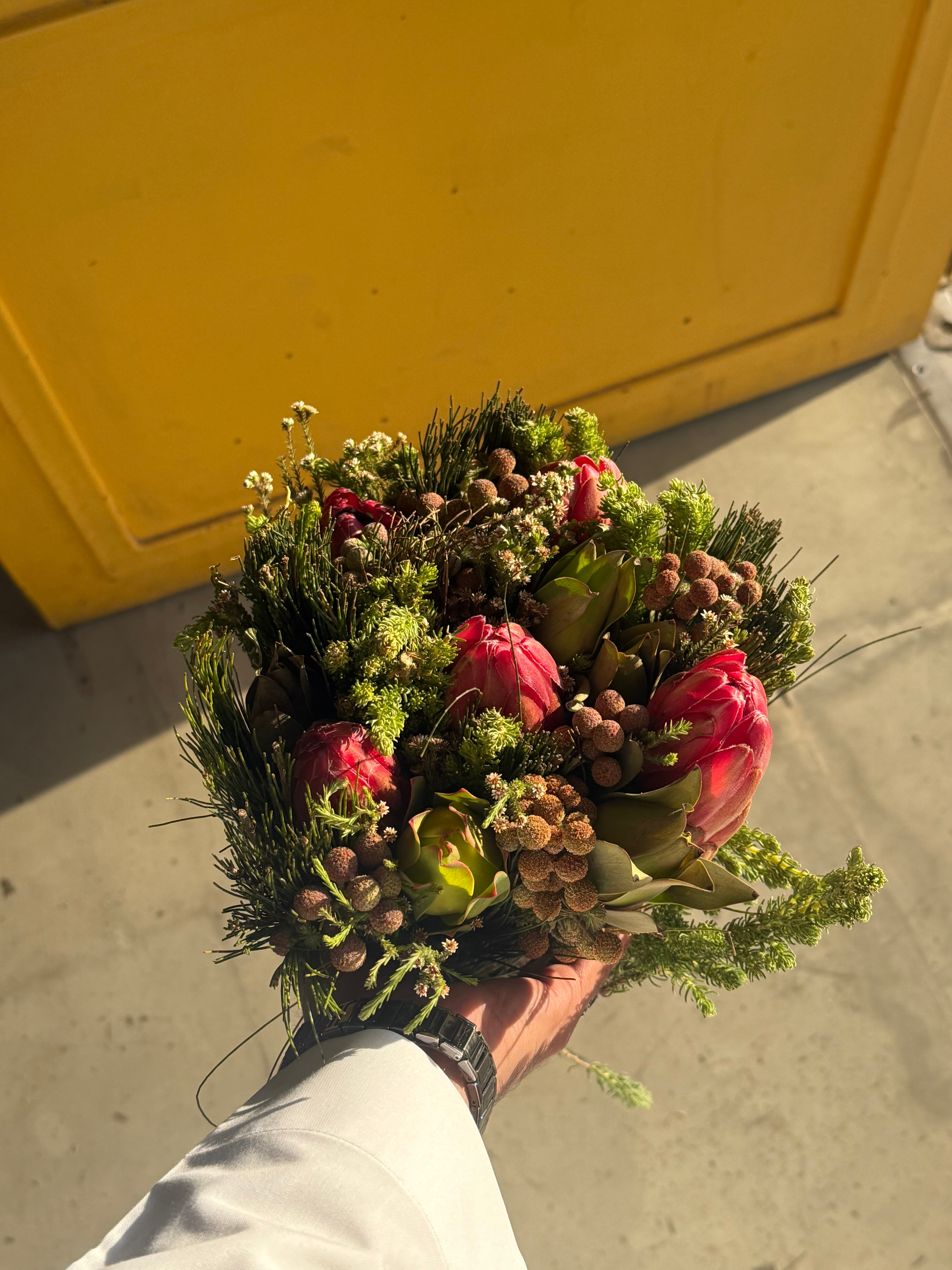 Five Protea Bouquet بوكيه